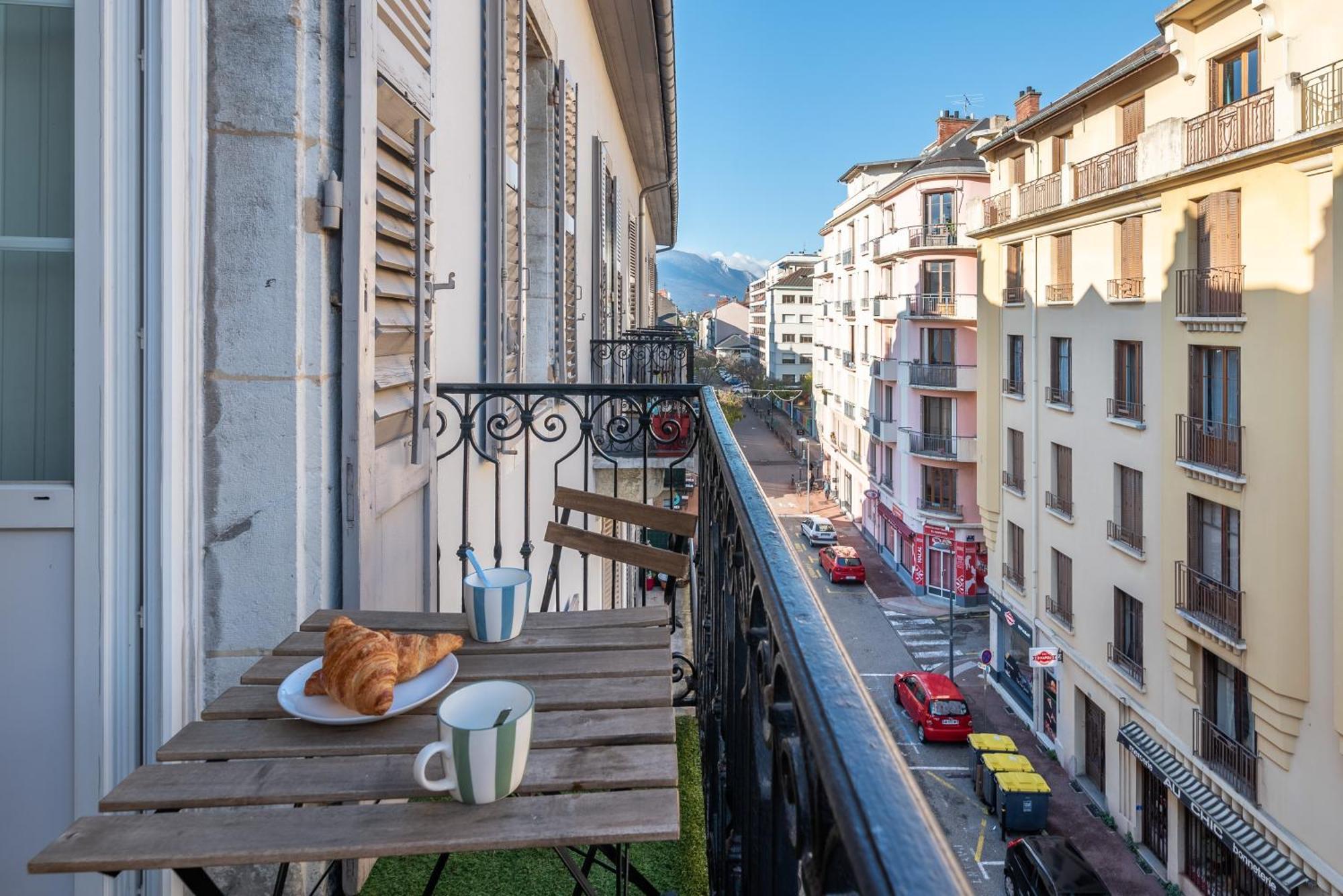 Appartement Spacieux Et Chaleureux Coeur De Ville Σαμπερί Εξωτερικό φωτογραφία