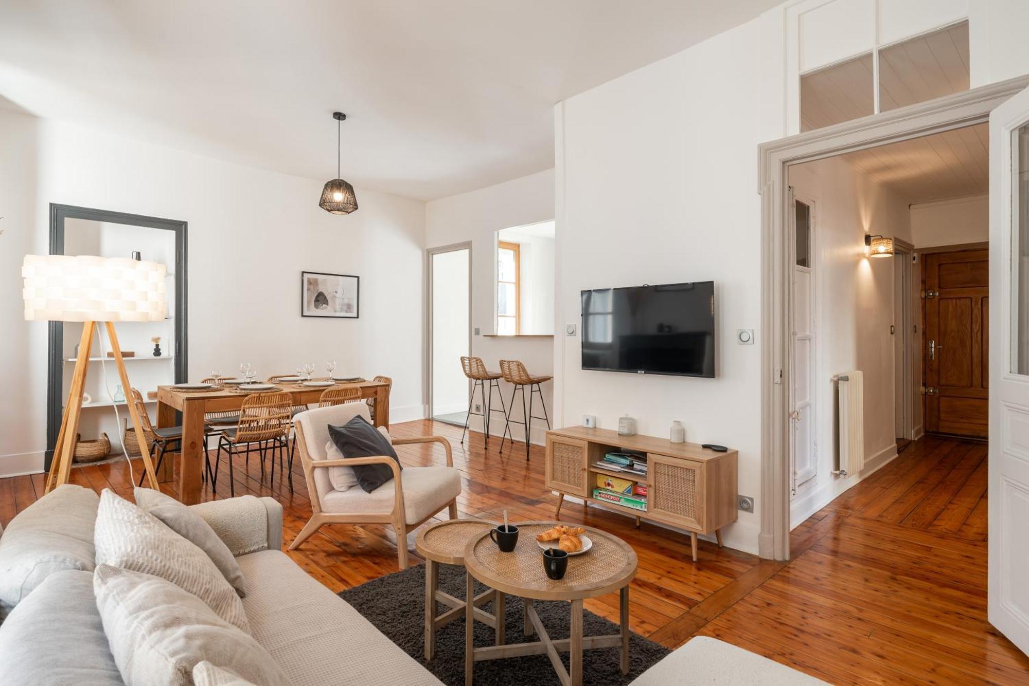Appartement Spacieux Et Chaleureux Coeur De Ville Σαμπερί Εξωτερικό φωτογραφία