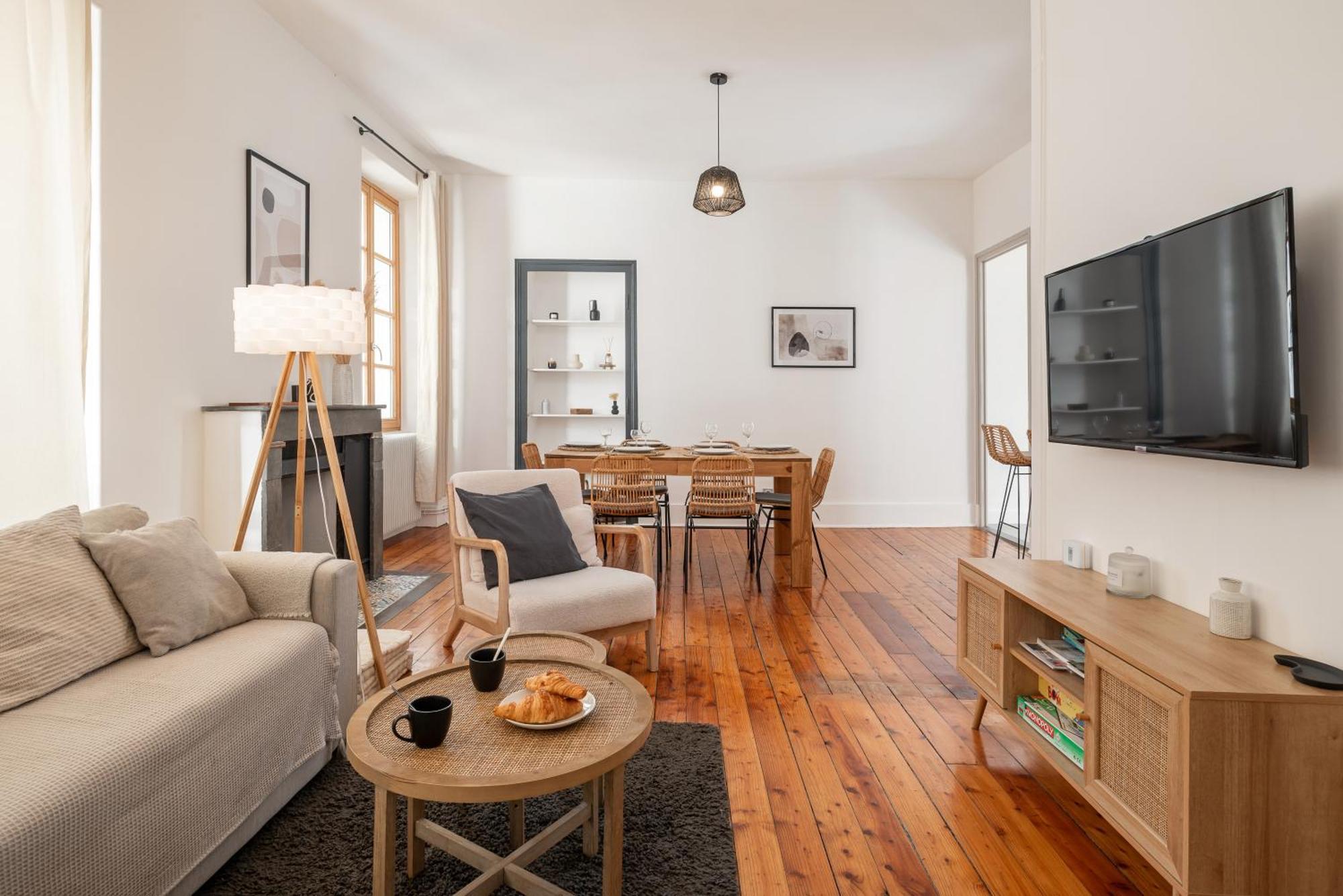 Appartement Spacieux Et Chaleureux Coeur De Ville Σαμπερί Εξωτερικό φωτογραφία