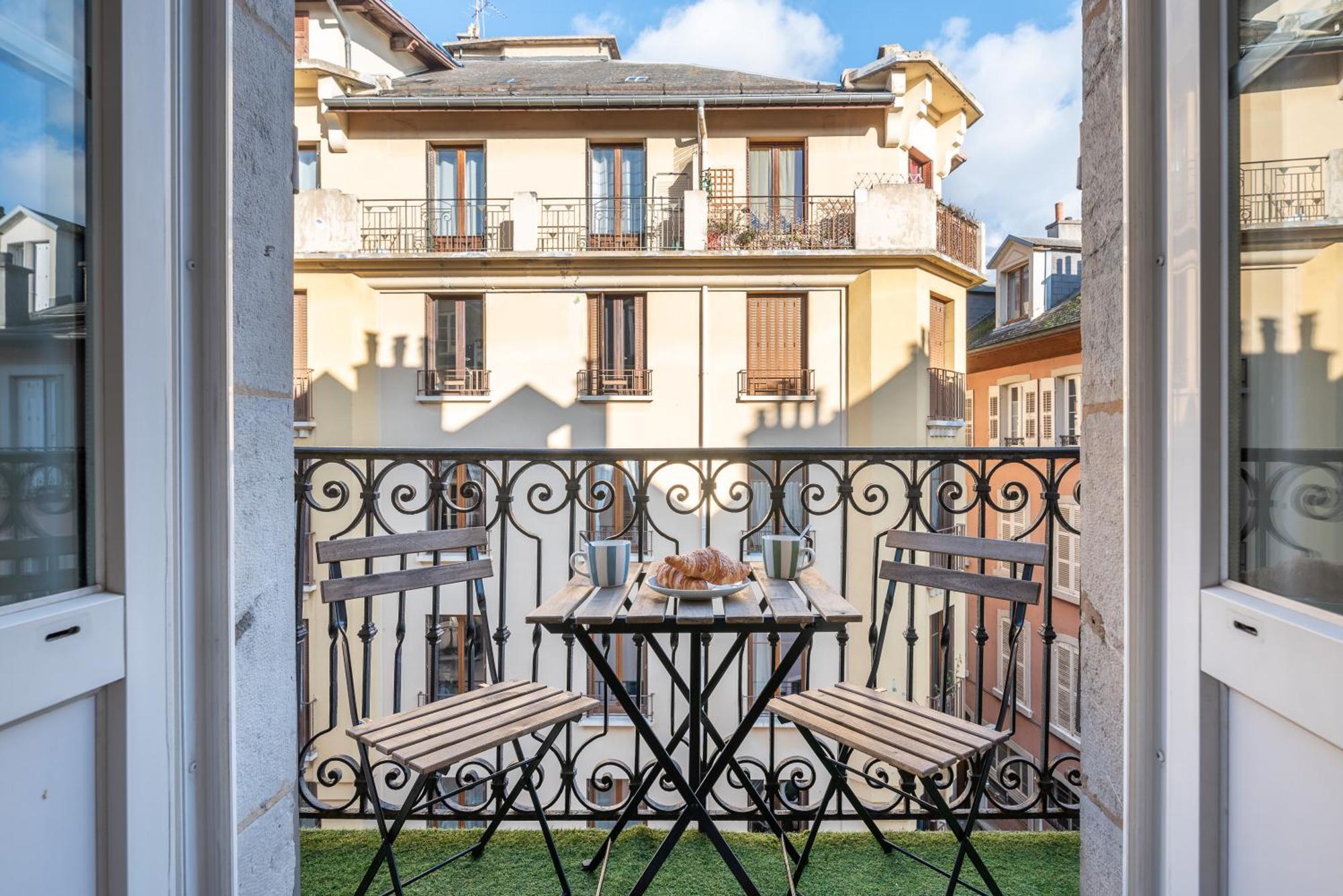Appartement Spacieux Et Chaleureux Coeur De Ville Σαμπερί Εξωτερικό φωτογραφία